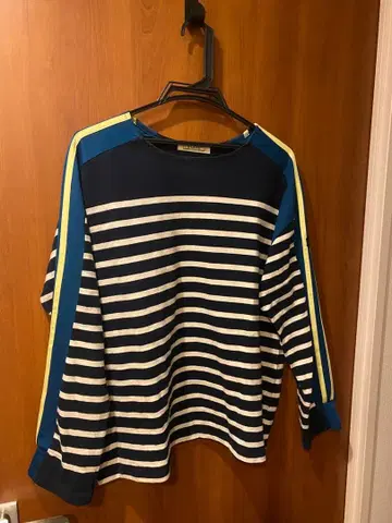 블랑 바스크의 보더 티셔츠