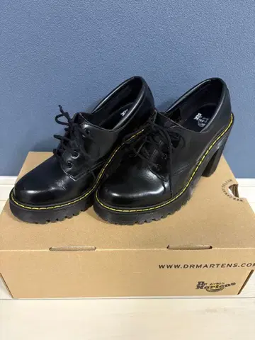 닥터마틴 살로메 4홀