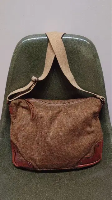 MOON TWEED 숄더백