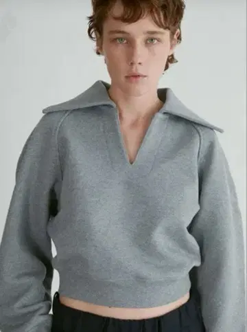 RECTO 맨투맨 상의