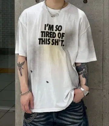 [ Chikashitsu + ] 더티 워시 로고 반팔 티셔츠