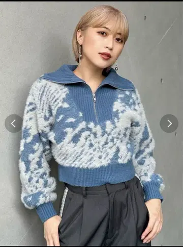 하프 지퍼 페더 니트 MURUA 무루아 블루