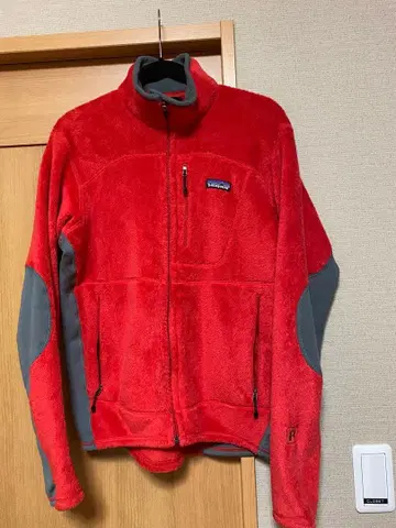 파타고니아 R2 플리스 자켓 S 새상품급 레드