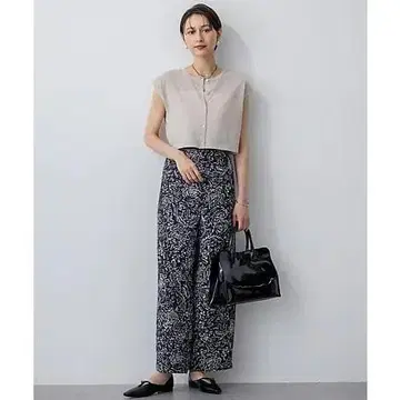 23구 워셔블 앤티크 플라워 프린트 와이드 팬츠 38 사이즈 컨디션 최상