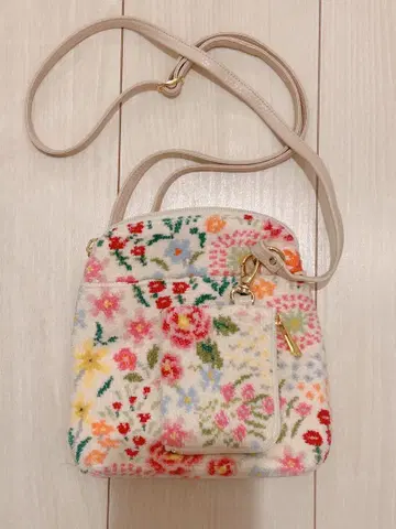 FEILER 페이러 이하나쿠카 숄더백