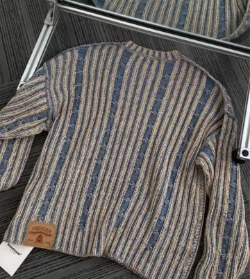 오버 사이즈 니트 스웨터 파랑과 베이지 스트라이프