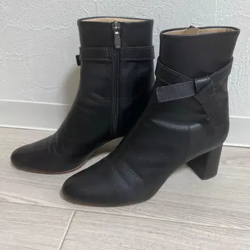 DIANA 천연 가죽 숏부츠 리본