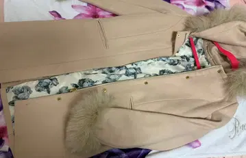 MIIA 미아 아우터 베이지 폭스