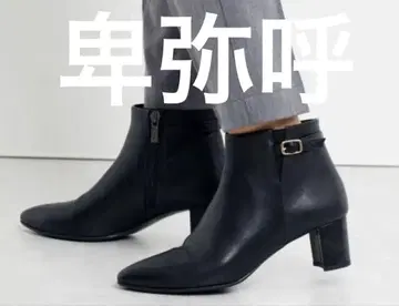 미사용에 가까운 HIMIKO 여성용 5cm 힐 벨트 디자인 숏부츠