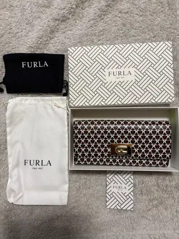 FURLA 하트 무늬 장지갑