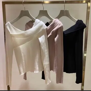 SNIDEL 원 숄더 니트탑