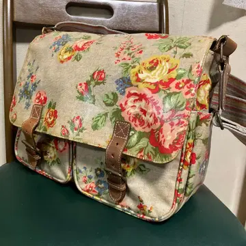 꽃무늬 캔버스 숄더백