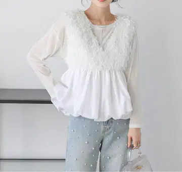 새상품 amely 페더 프린지 벌룬 페플럼 베스트 화이트