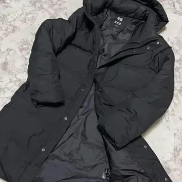 유니클로 심리스 다운 남성용 사이즈 S 블랙