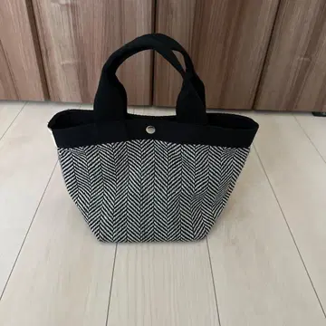 헤링본 패턴 토트백