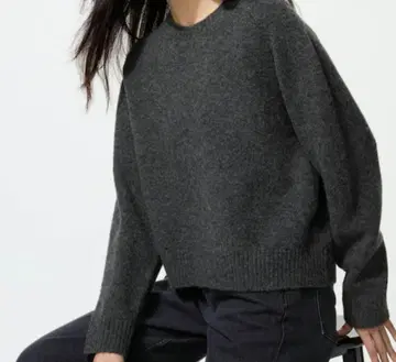 유니클로 수플레 얀 크루넥 스웨터 L 사이즈 새상품