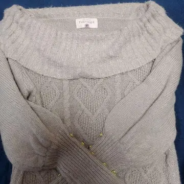 최종 가격 인하 [ 미사용 ] 엑시즈팜 포에틱 오프숄더 니트