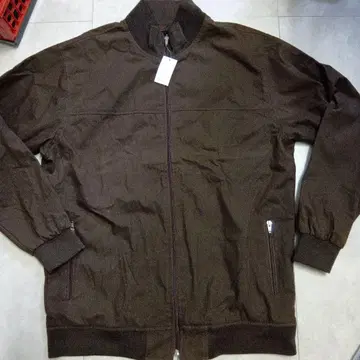 (130) K.U.I 브라운 점퍼 M 사이즈