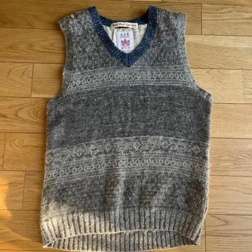 새상품급 코즈믹 원더 라이트 소스의 니트 베스트