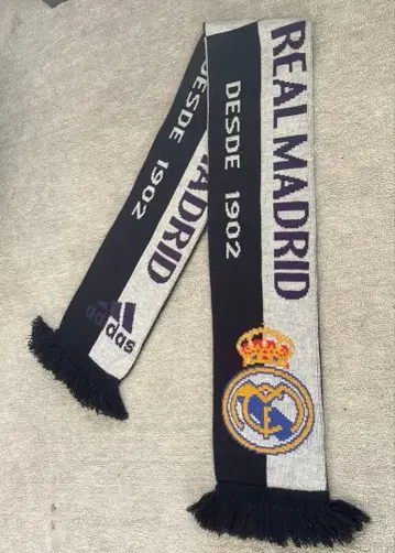 컨디션 최상 레알 마드리드 머플러 adidas 축구 소년 레알 팬에게