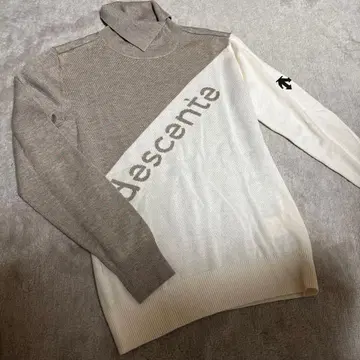 데상트 베이지 니트 L 한 번 착용 새상품급