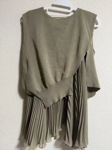 Fray.d 올리브 그린 슬리브리스 튜닉