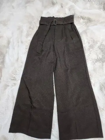 AZUL by moussy 다크 브라운 와이드 팬츠 벨트 포함