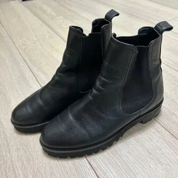 다이애나 블랙 가죽 사이드 고어 부츠