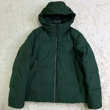 유니클로 심리스 다운 후드티 / 3D 컷 블랙 M 남성용 방풍