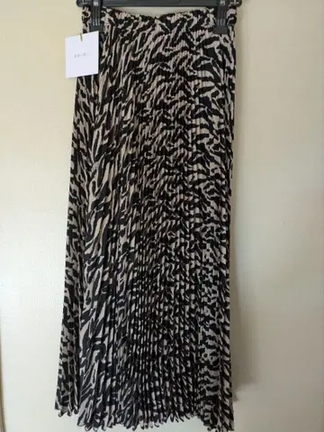 SEVEN SENSE 플리츠 팬츠