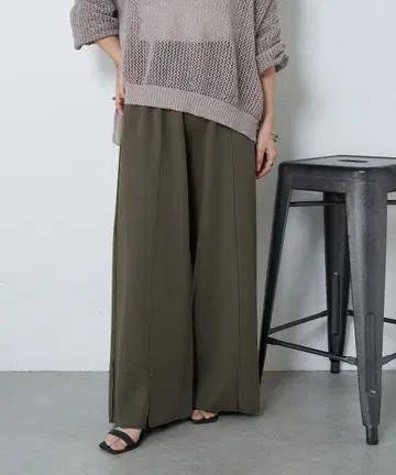 새상품 이번 시즌 제나 리버서블 본딩 와이드 팬츠 아이보리 카키