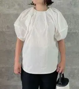 새상품급 [ keepmycloset ] 입체 턱 벌룬 블라우스 화이트