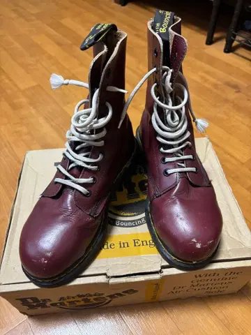 90s Dr. Martens 10홀 체리 레드 UK5