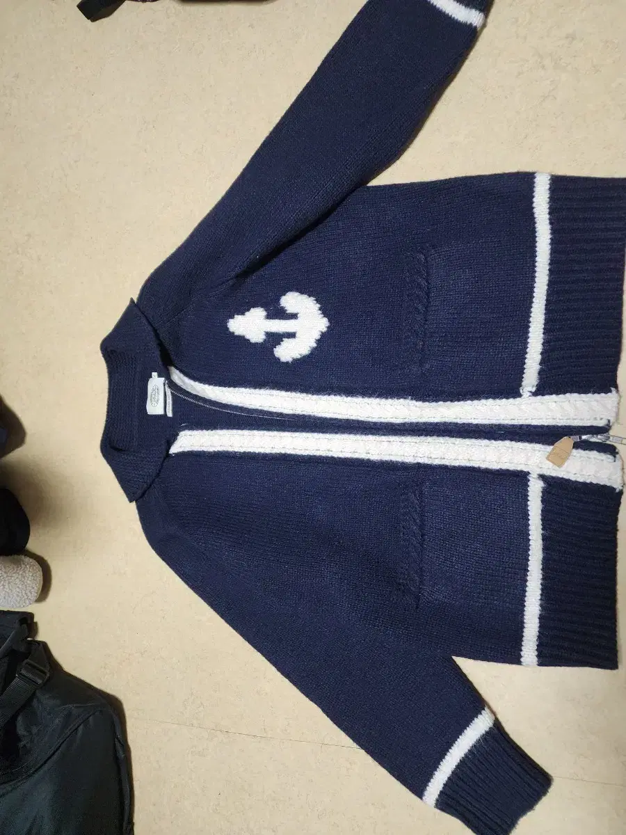 Amphist Anchor Cowichan (Size Large)