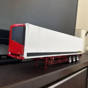 데코토라 프라모델 짐칸