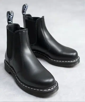 선착순! [ APAC 한정판 ] 2976 화이트 스티치 첼시 부츠