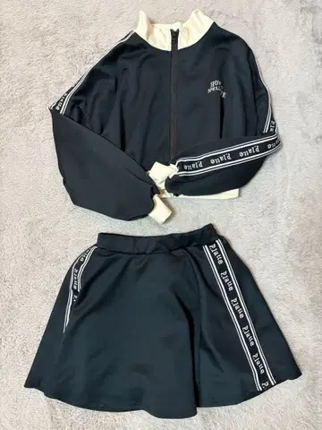 핑크 라떼 블랙 스커트 셋업