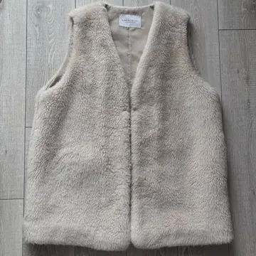 유나이티드 애로우즈 A DAY IN THE LIFE 인조 모피 베스트