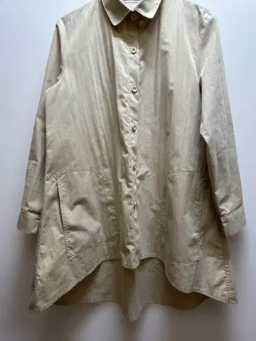 르노 RENAULT 베이지 버튼 코트 셔츠