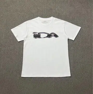 새상품 iDA 화이트 그래픽 프린트 T셔츠