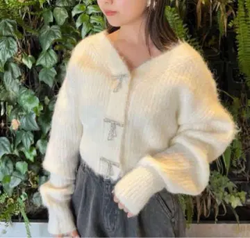 알파카 49% LILY BROWN 비쥬 리본 니트 가디건