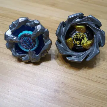 레온 크레스트, 랫핑크 카울 파랑 베이 블레이드 X