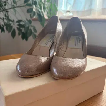 샴페인 핑크 펌프스