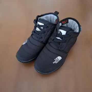 THE NORTH FACE 방수 신발 블랙 23cm