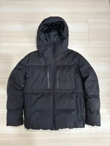 DUARIG 블랙 다운 자켓 M