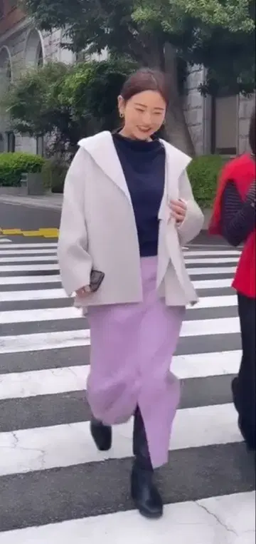 COHINA 파우더리 I 라인 스커트