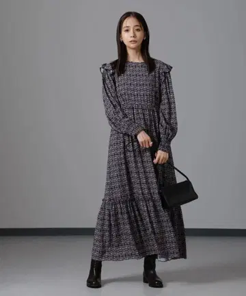 서클 플라워 프린트 원피스