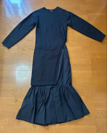 [ emmi atelier ] 캉캉 스커트 맨투맨 상의