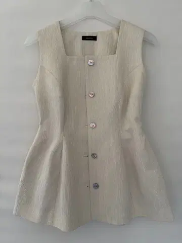 [ 새상품 ] anuans 슬리브리스 베스트 택 없음 프리 사이즈