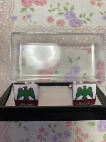 남해 호크스 커프스 링크 그린과 빨간색 배색